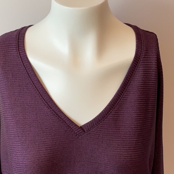 Elbow Sleeve Top - Picture 2 of 9